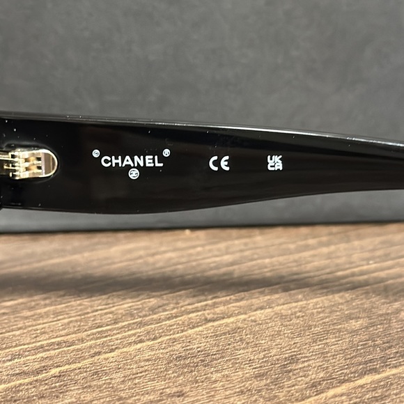 CHANEL EXCLUSIVES SQUARE SUNGLASSES - Picture 6 of 15